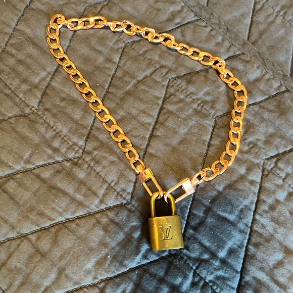 Authentic Louis Vuitton lock # 310.  Comes with 17” Rose gold chain. No key - Picture 3 of 11